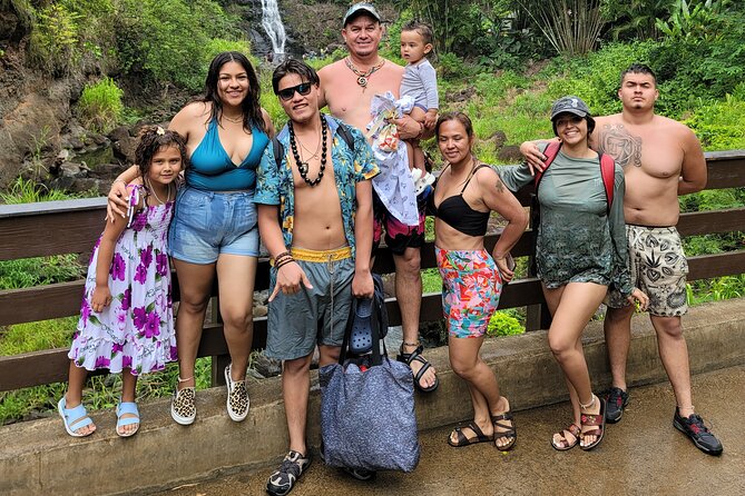 Byodo Temple and Waimea Botanical Garden Tour - Highlights at Byodo Temple