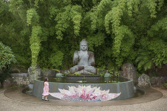 Byron Bay and Beyond Tour Including Cape Bryon Lighthouse Crystal Castle and Bangalow - Meeting and Pickup Details