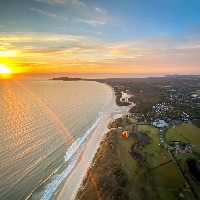 Byron Bay: Sunrise Hot Air Balloon Flight With Breakfast - Adventure With Experts