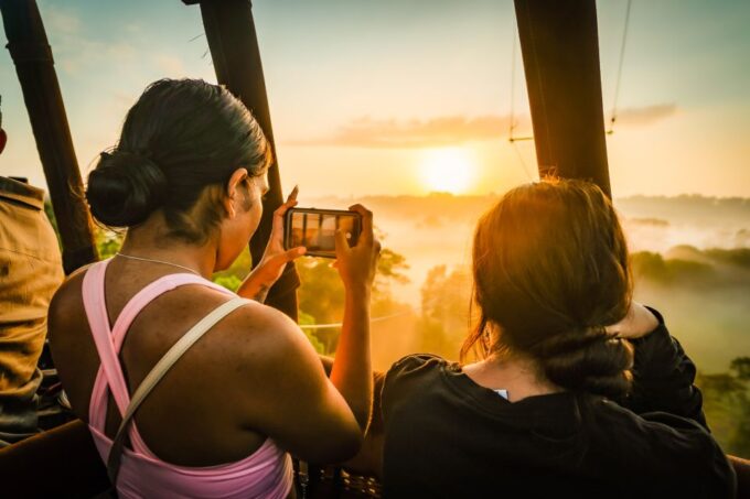 Byron Bay: Sunrise Hot Air Balloon Flight With Breakfast - Alcohol and Identification