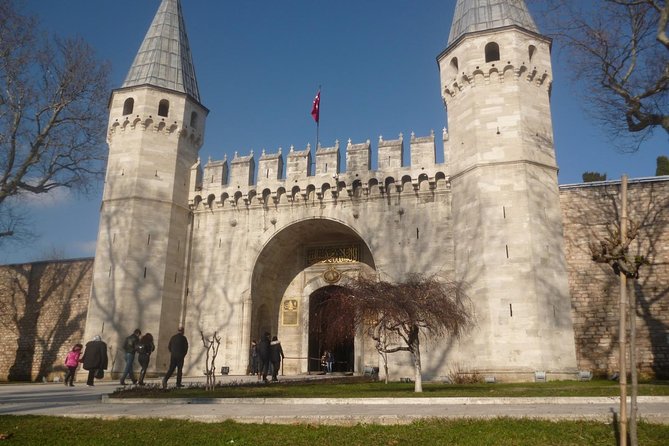 Byzantine and Ottoman Relics Full Day Walking Tour in Istanbul - Discovering the Grand Bazaar