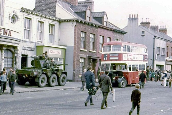Cab Tours Belfast Famous Black Taxi Tours Private 2hrs Adventure - What to Expect on the Tour