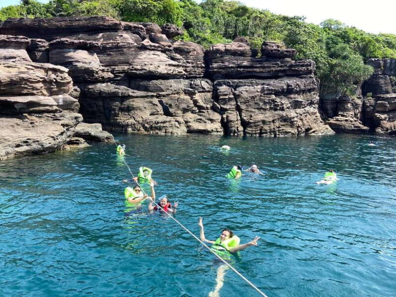 Cable Car Ride and Three-Island Snorkeling Tour (CABLE CAR) - Key Points