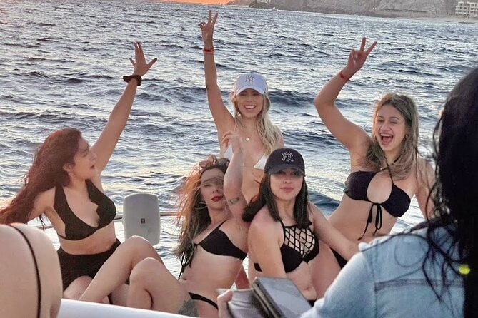 Cabo Arch Sunset Private Yacht Tour Plus Dinner and Drinks - Top Sights: Lovers Beach and Arch