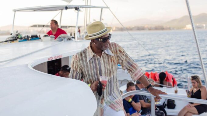 Cabo San Lucas: 2 Hour Sunset Cruise With Food and Wine - Dress Code and Restrictions
