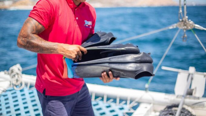Cabo San Lucas: 4-Hour Snorkeling Cruise With Open Bar - Passenger Information