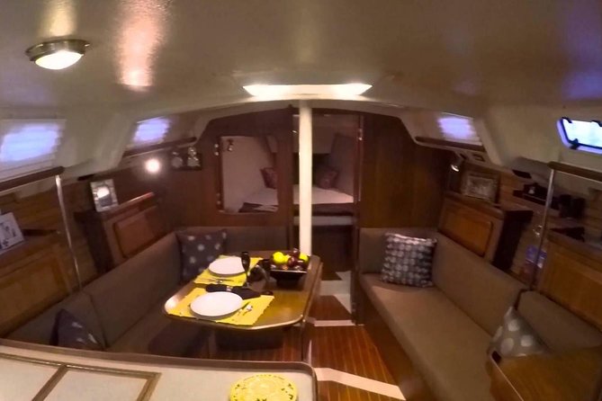 Cabo San Lucas Private 38 Ft Sailing Tour With Snorkeling - Guide Language