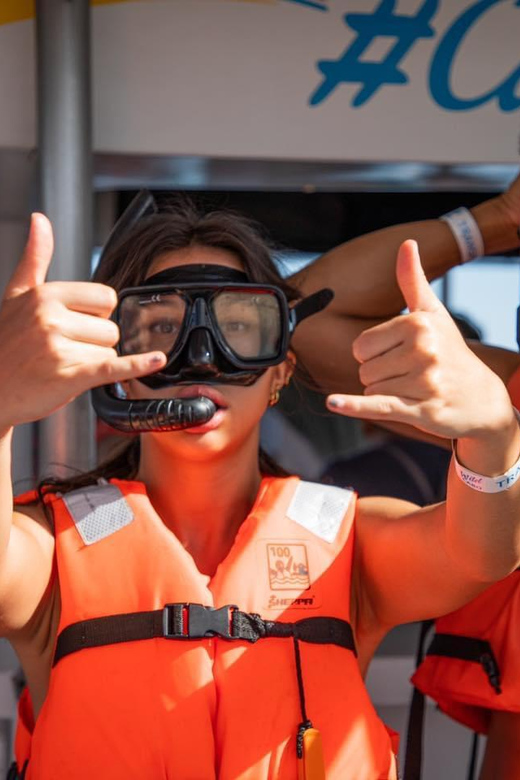 Cabo San Lucas: Snorkel Fun Cruise & Breakfast - Snorkeling Experience