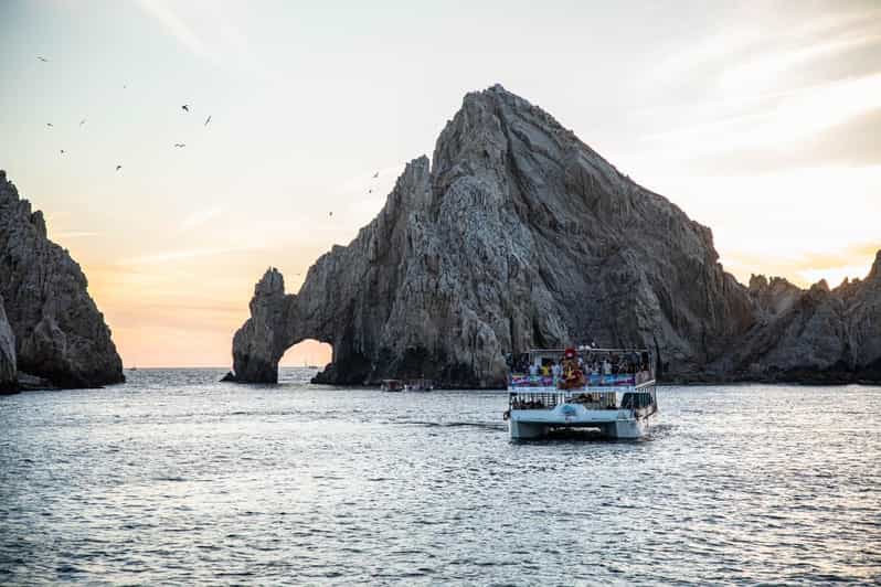 Cabo San Lucas: Snorkel Fun Cruise & Breakfast - On-Board Amenities