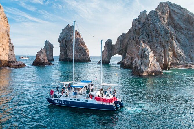Cabo San Lucas Sunset Cruise With Open Bar and Snacks - Meeting Point and Location