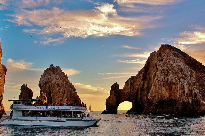 Cabo San Lucas Sunset Dinner Cruise With Open Bar - Dining and Beverages