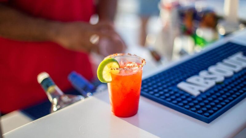 Cabo San Lucas: Sunset Party Cruise With Open Bar - Onboard Amenities