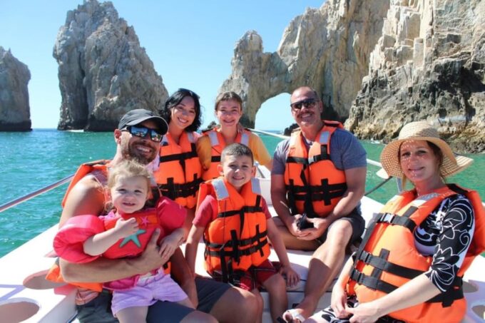 Cabo San Lucas: Whale Watching Tour - Marine Biologist Guidance