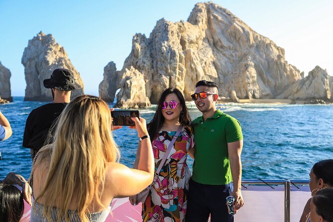 Cabo Sunset Dinner Cruise: Fajitas, Lands End and Party - Dining and Beverages
