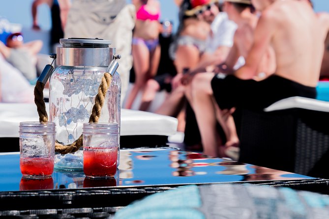 Cabo Sunset Dinner Cruise With Live Music & Open Bar on Cabo Wave - Customer Feedback and Ratings