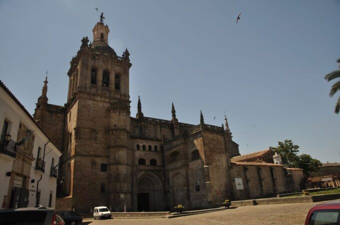 Cáceres: City Highlights Walking Tour With Local Guide - Frequently Asked Questions