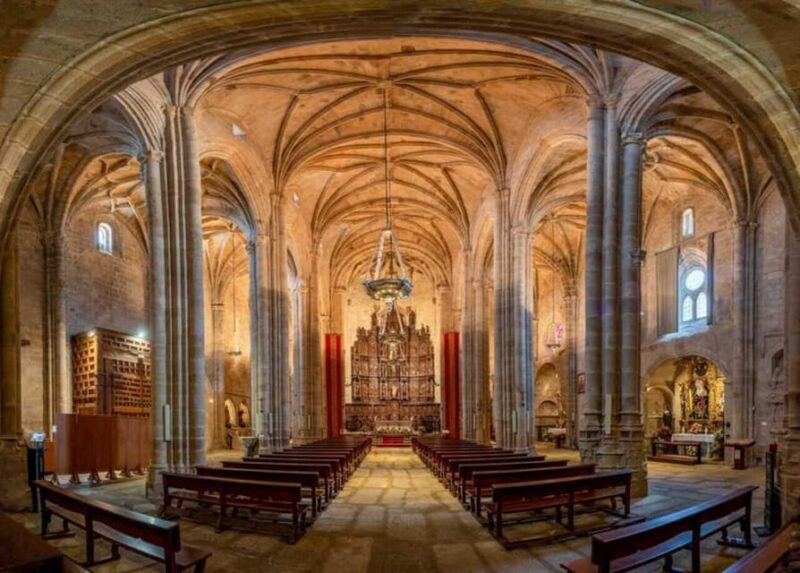 Cáceres: Guided Visit of the Santa María Co-Cathedral - Architectural Highlights