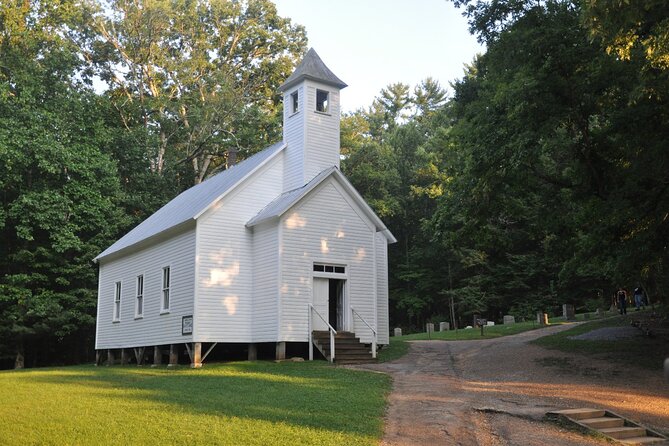 Cades Cove Sightseeing Self-Guided Driving Audio Tour - Civil War Impact