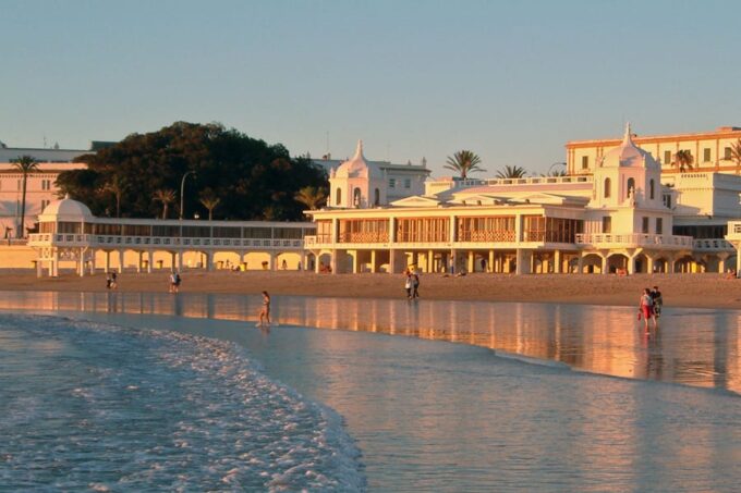 Cadiz Full-Day Guided Excursion From Seville - Group Size and Languages