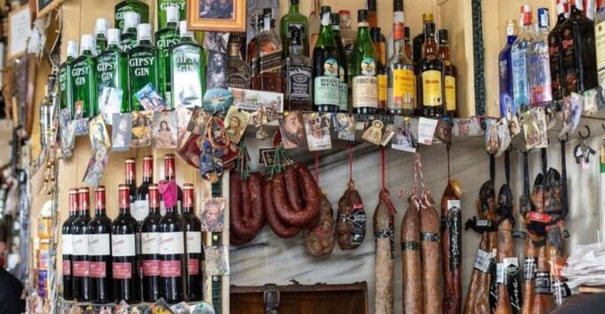 Cádiz: Local Tapas Experience - Guided Foodie Walking Experience