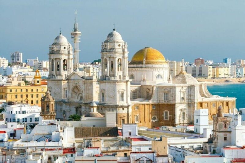 Cadiz: Must-See Highlights Walking Tour - Guided Experience
