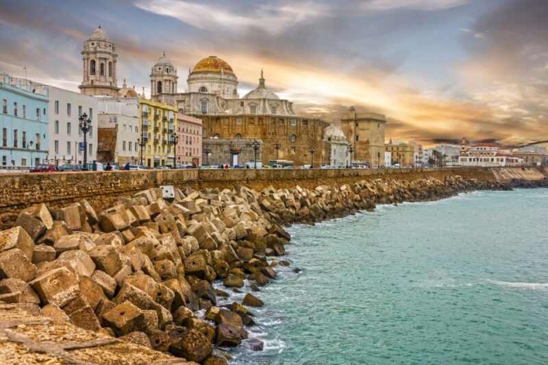 Cadiz: Mysteries and Crimes Walking Tour With Souvenir - Historical Insights