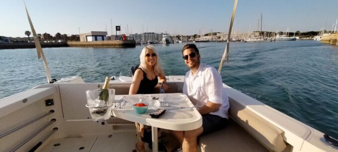 Cádiz: Private Sun Cruise for 2 With Aperitivo and Wine - Suitability and Restrictions