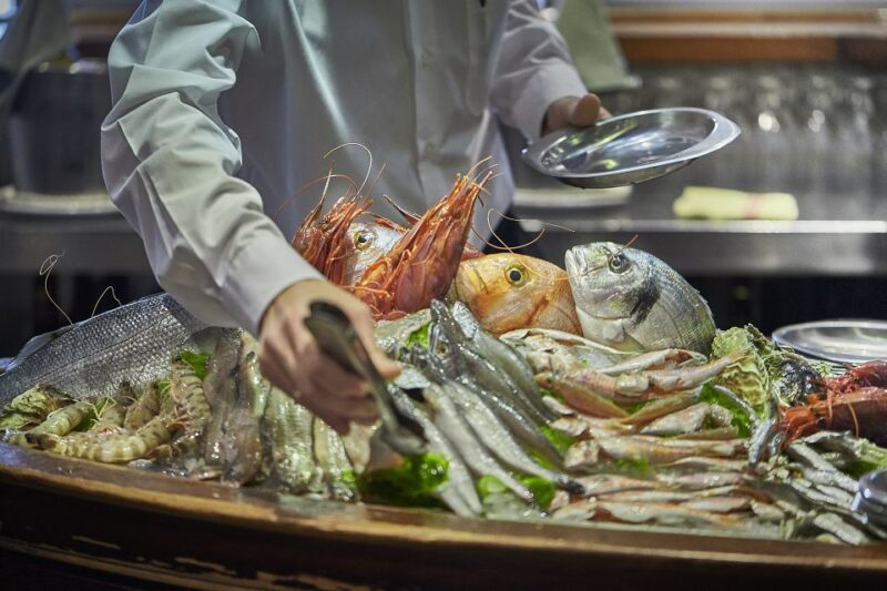 Cadiz: Private Tour With Tapas, Wine Tasting and Bike Rental - Key Points