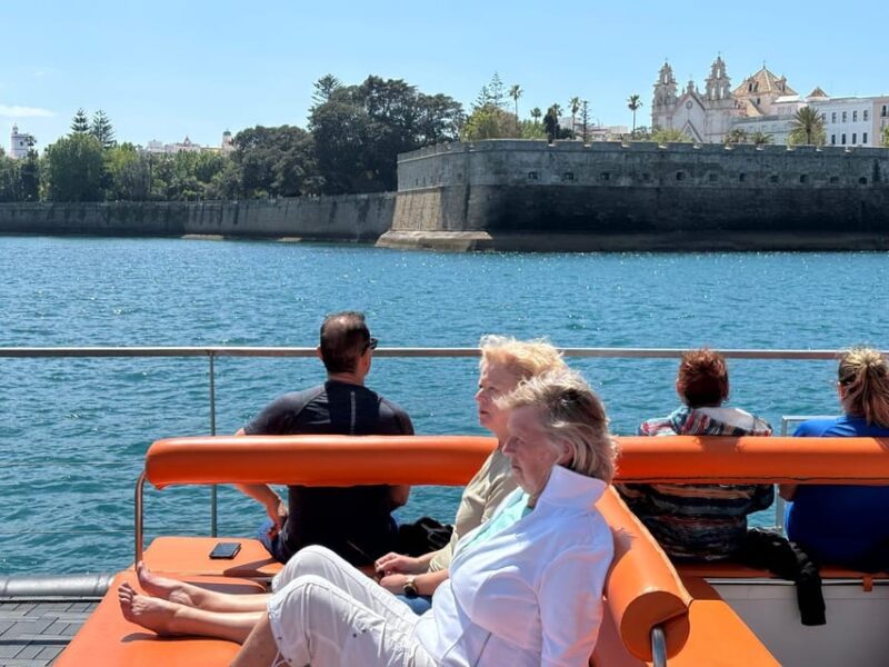 Cádiz: Sunset Catamaran Cruise With Drink - Sailing Experience