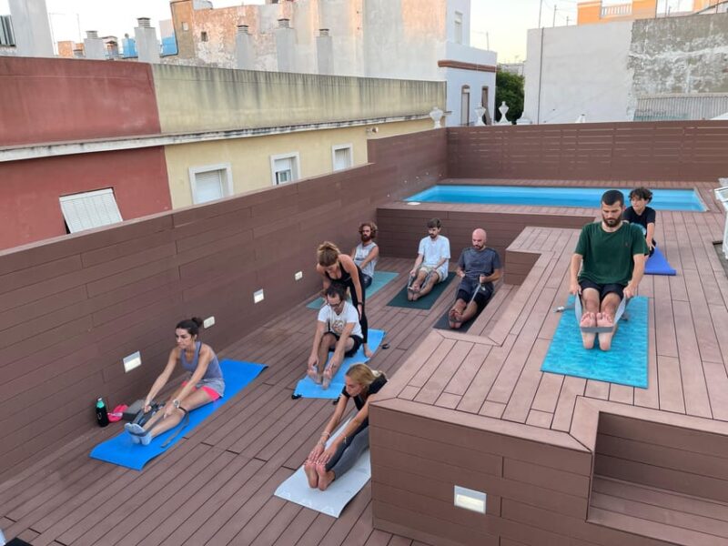 Cadiz: Yoga While on Holidays - Instructor and Environment