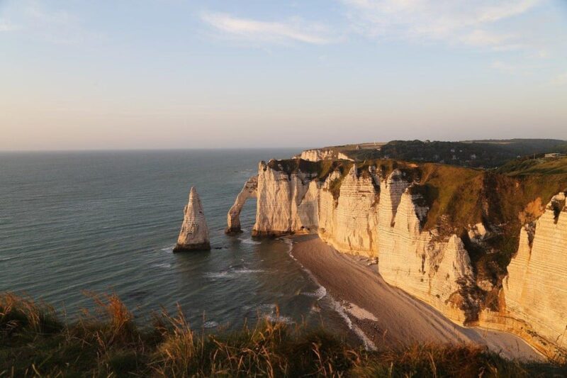 Caen: Étretat Cliffs Private Guided Tour - Key Points