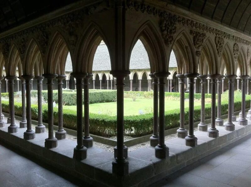 Caen: Guided Tour of Caen and Bayeux - Family-Friendly Features
