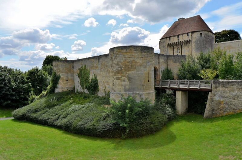 Caen: Private Guided Walking Tour - Private Tour Exclusives