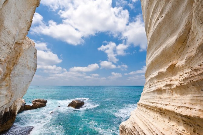 Caeserea, Rosh Hanikra and Acre Day Trip From Tel Aviv - Descending the Rosh Hanikra Grottos