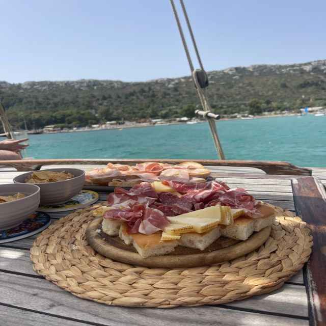 Cagliari: Devils Saddle Cruise With Snorkeling and Aperitif - Coves and Snorkeling