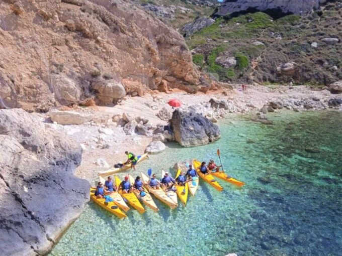 Cagliari: Guided Kayak Excursion in the Gulf of Cagliari - Languages Offered