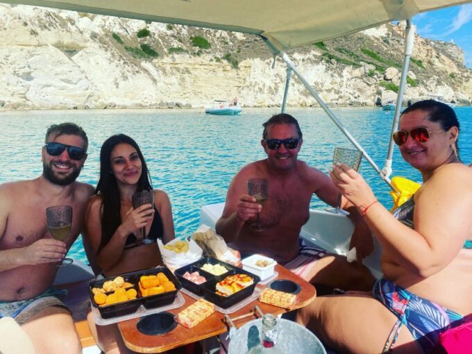 Cagliari: Tour on the Boat and Aperitifs Experience - Departure and Stops