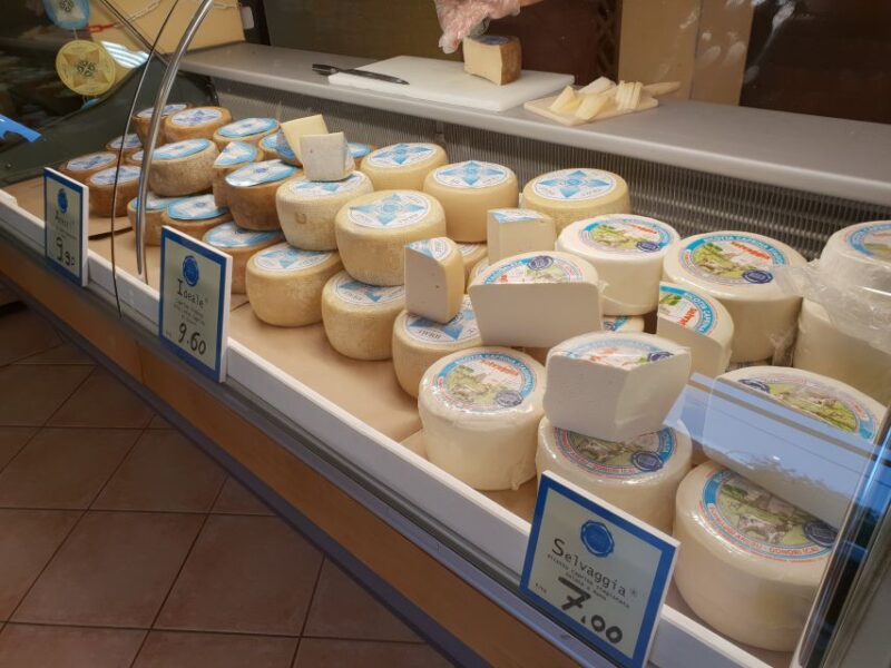 Cagliari: Wine, Cheese and Olive Oil Tasting Experience - Discounts on Local Products