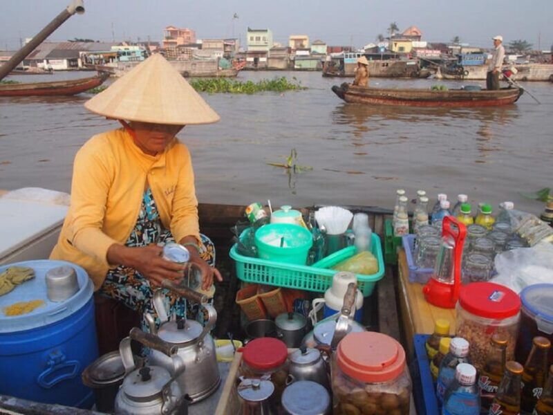 Cai Rang Floating Market in Can Tho - Culinary Experience