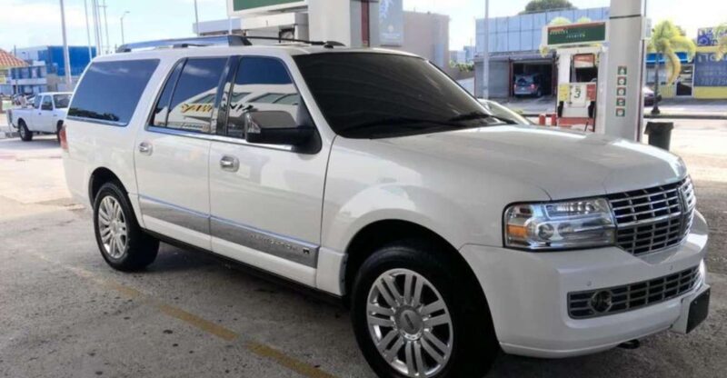 Cairns Cruise Port: Private Transfer to Cairns City Hotels - Pickup and Drop-off