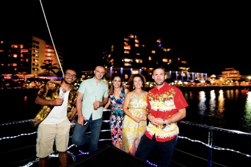 Cairns: Dinner Cruise Experience - Cruise Schedule and Meeting Point