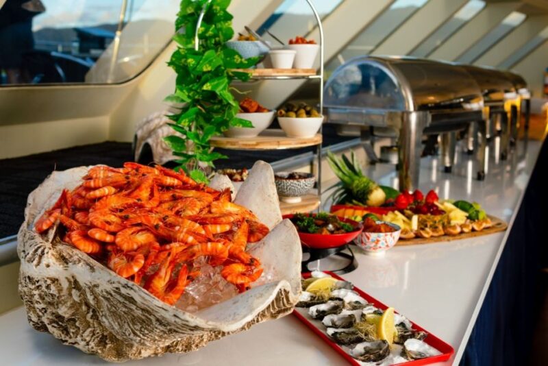 Cairns: Dinner Cruise Experience - Dress Code and Attire Guidelines
