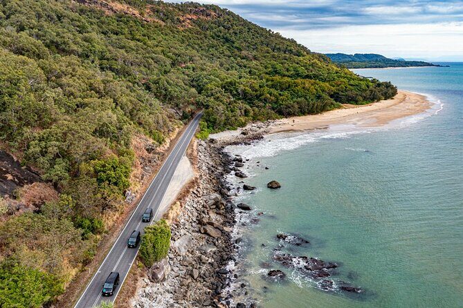Cairns to Port Douglas ONE WAY Private Transfer 6 pax - A Closer Look at the Cairns to Port Douglas Private Transfer