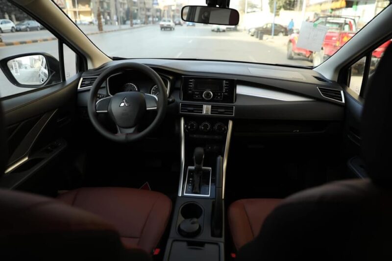 Cairo and Giza: Premium Car Rental Service - Assisting Staff