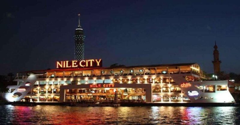 Cairo: Buffet Dinner Cruise with Folkloric Show - Cruise Experience