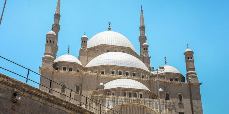 Cairo: Egyptian Museum, Citadel, and Old Cairo Guided Tour - Guide and Languages
