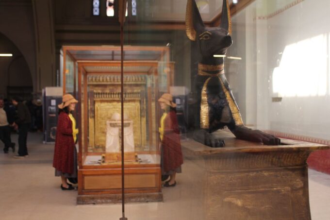 Cairo: Egyptian Museum of Antiquities Online QR Ticket - Navigating the Museums Vast Exhibits