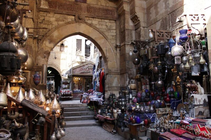 Cairo: El-Moez Street Tour & Cairo Tower Revolving Dinner - Frequently Asked Questions