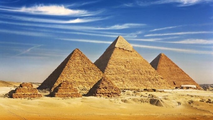 Cairo: Giza Pyramids, Sphinx, Sakkara & Dahshur Private Tour - Bent Pyramid and Red Pyramid