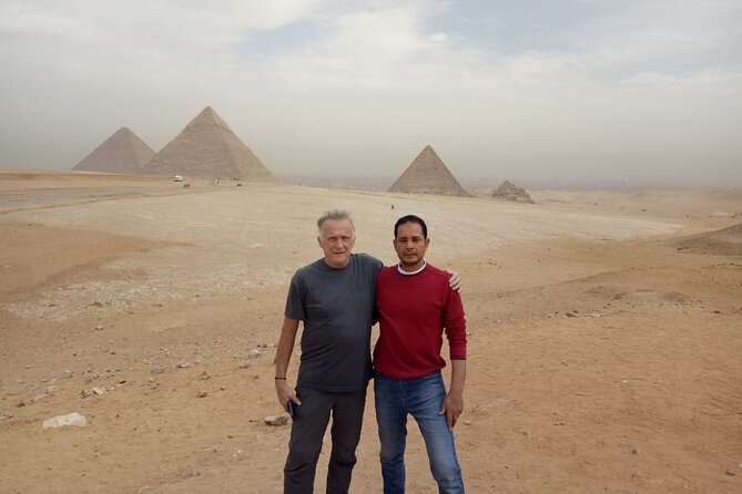 Cairo: Giza Pyramids ,Sphinx , Sakkara & Egyptian Museum Private Day Tour - Exploring the Sphinx